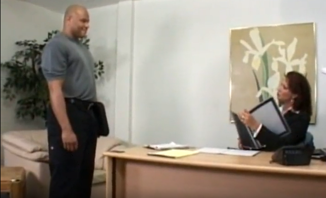 שופטת בג"ץ במשרד מקבלת בילבל